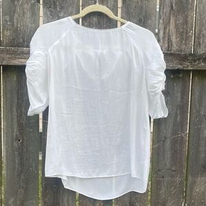 Naked Zebra Satin White Blouse | S‎